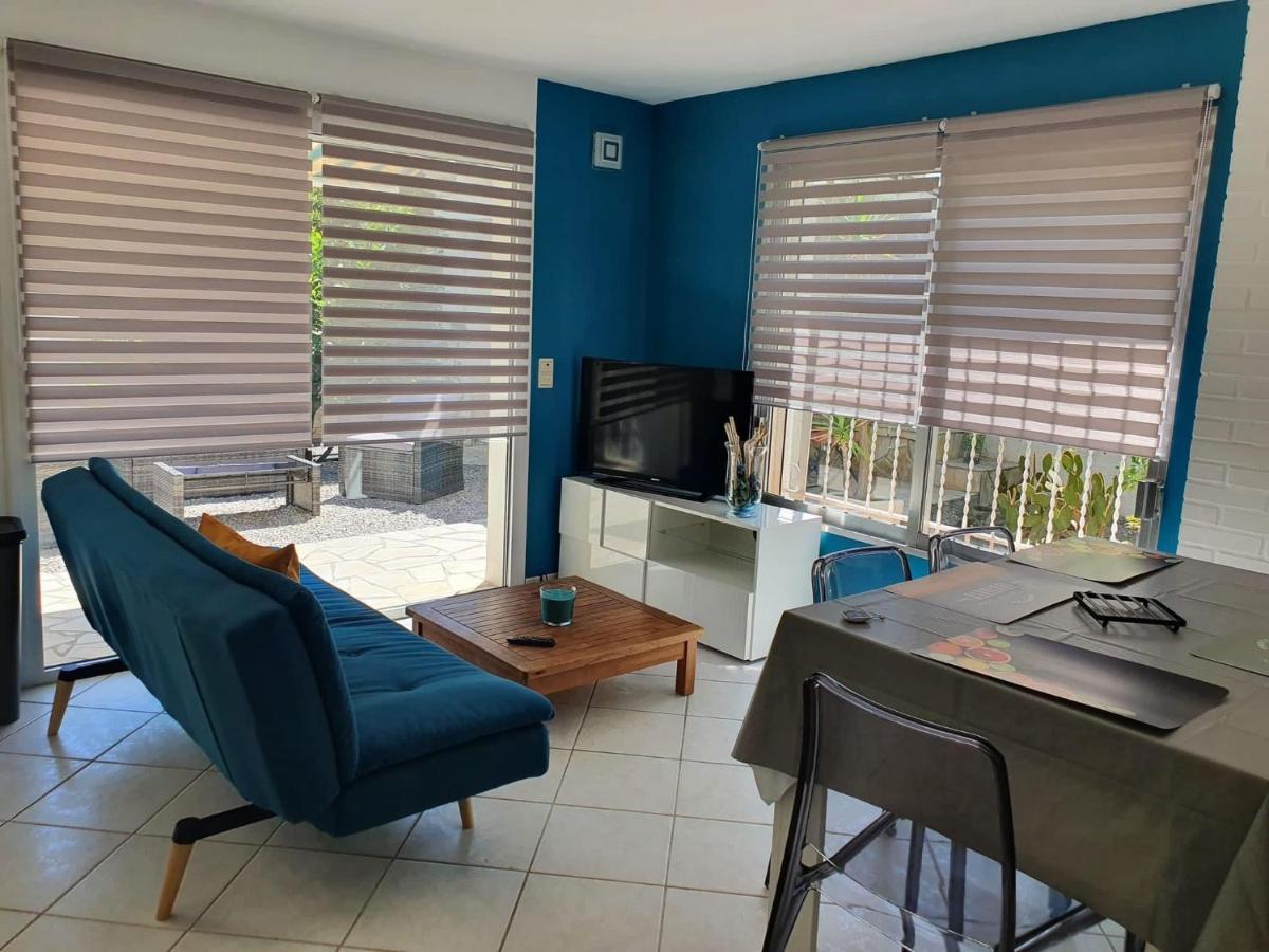 Charmant Logement Avec Piscine Saint-Feliu-d'Avall ภายนอก รูปภาพ